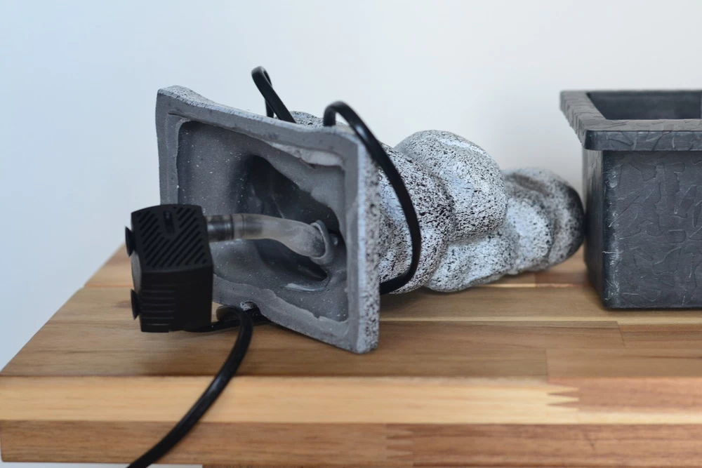 Set Bonsaï Et Cascade-pierres - Support L.30cm- H.25-30cm 7 Set Bonsaï Et Cascade-pierres - Support L.30cm- H.25-30cm – Image 5