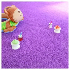 Gazon Synthétique Happy Party - Couleur Violet - Classé Feu - 20mm - 2m X 3m 8 Gazon Synthétique Happy Party - Couleur Violet - Classé Feu - 20mm - 2m X 3m -Flora Soldes 645ce1f1282286.77310009