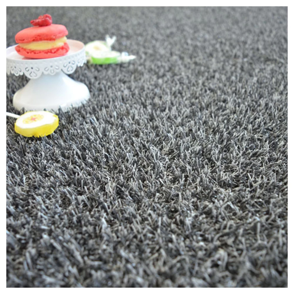 Gazon Synthétique Happy Party - Couleur Gris Foncé - Classé Feu - 20mm - 1m X 10m 3 Gazon Synthétique Happy Party - Couleur Gris Foncé - Classé Feu - 20mm - 1m X 10m